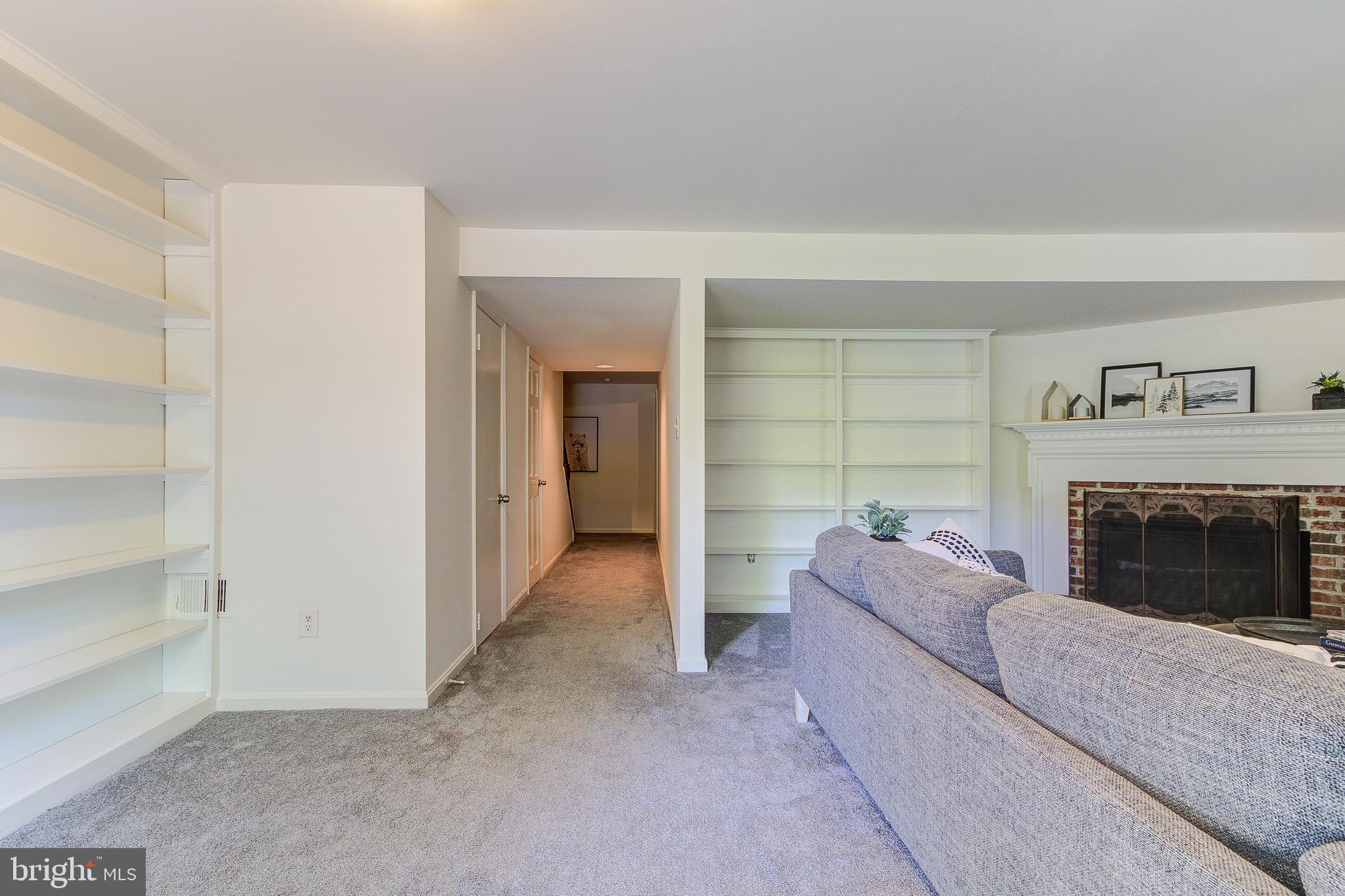 2165 Pond View Court Reston, VA 20191 - Photo 28 of 34 Gallery Image 28
