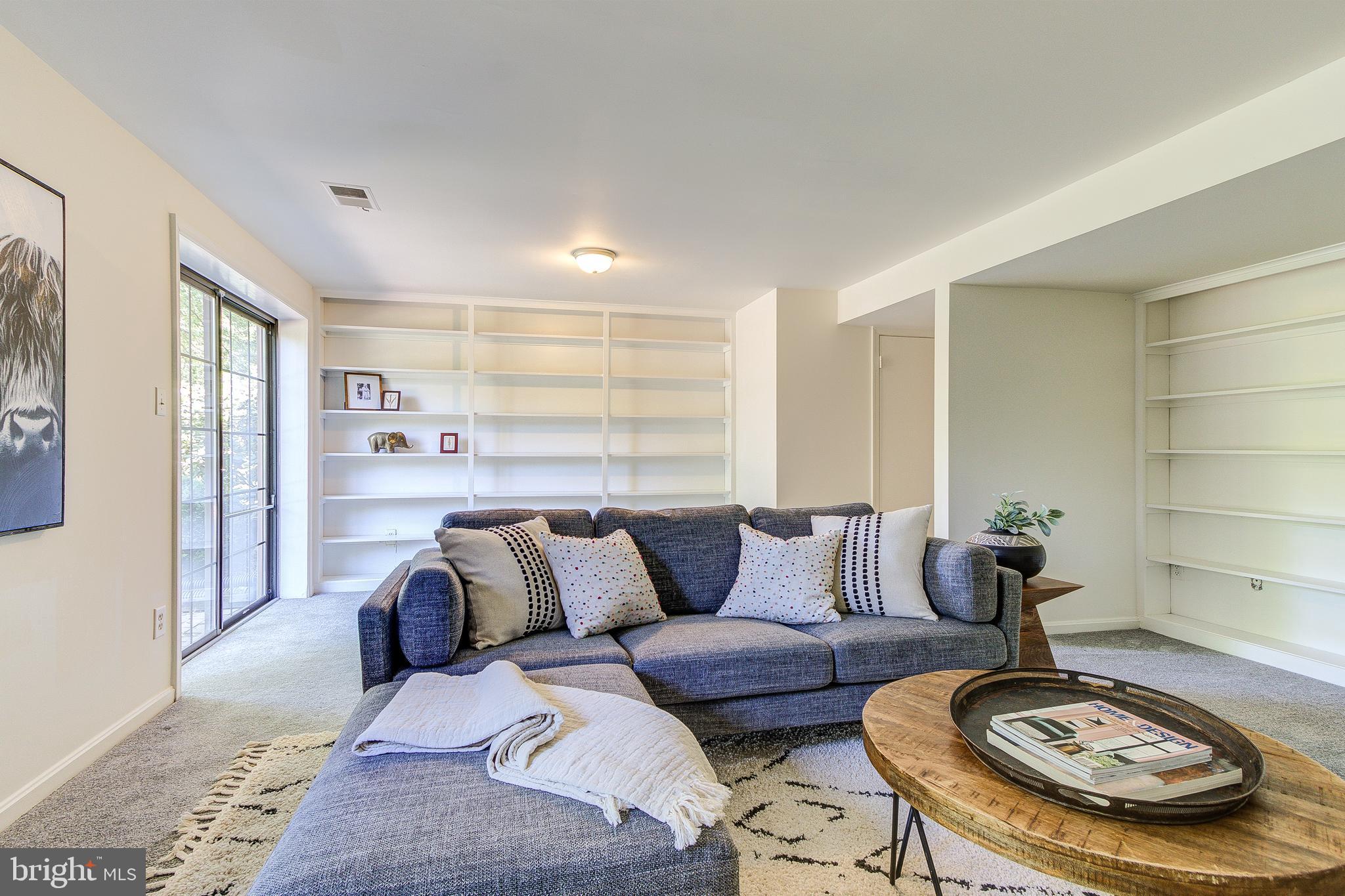 2165 Pond View Court Reston, VA 20191 - Photo 30 of 34 Gallery Image 30