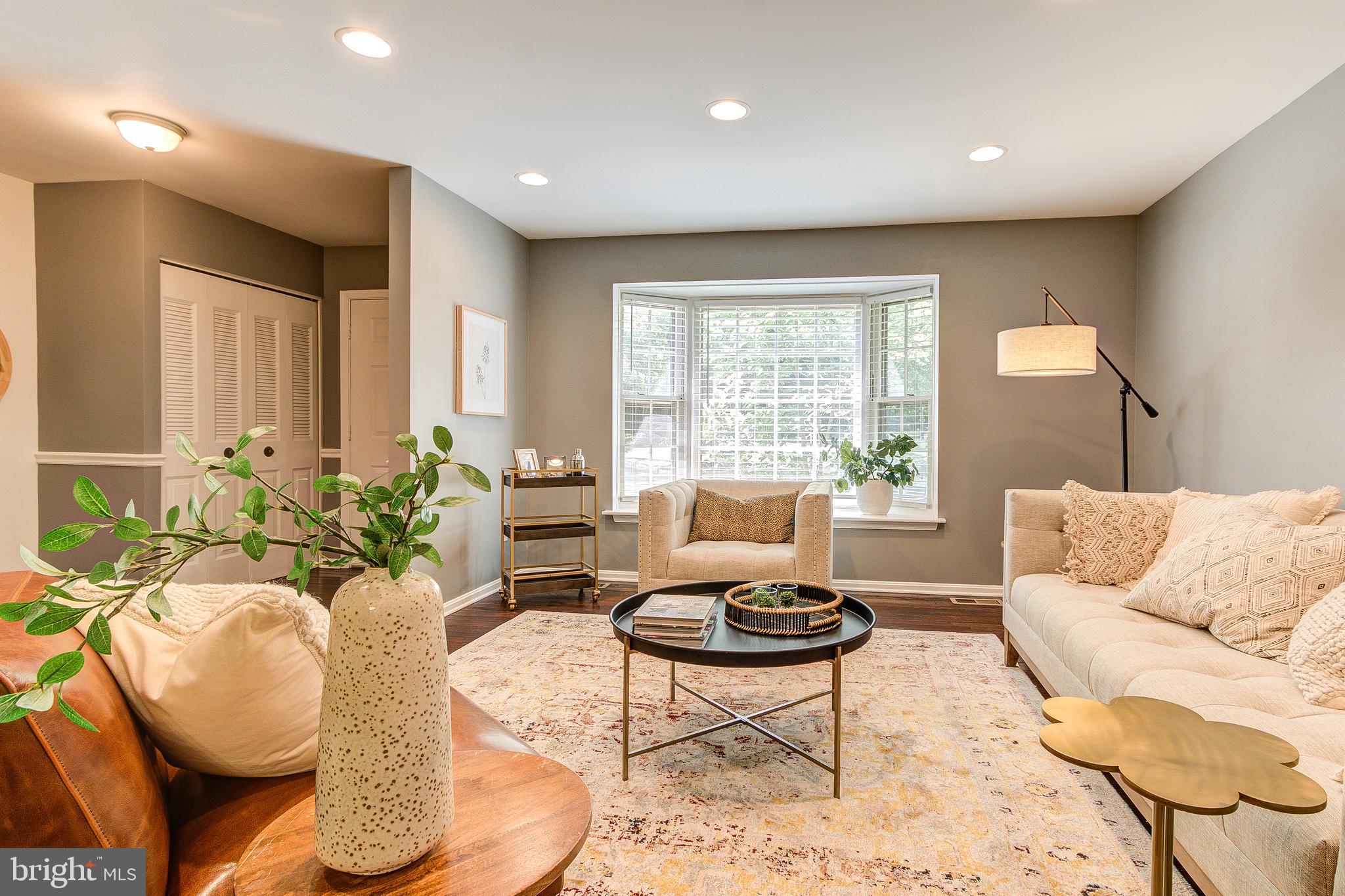 2165 Pond View Court Reston, VA 20191 - Photo 6 of 34 Gallery Image 6