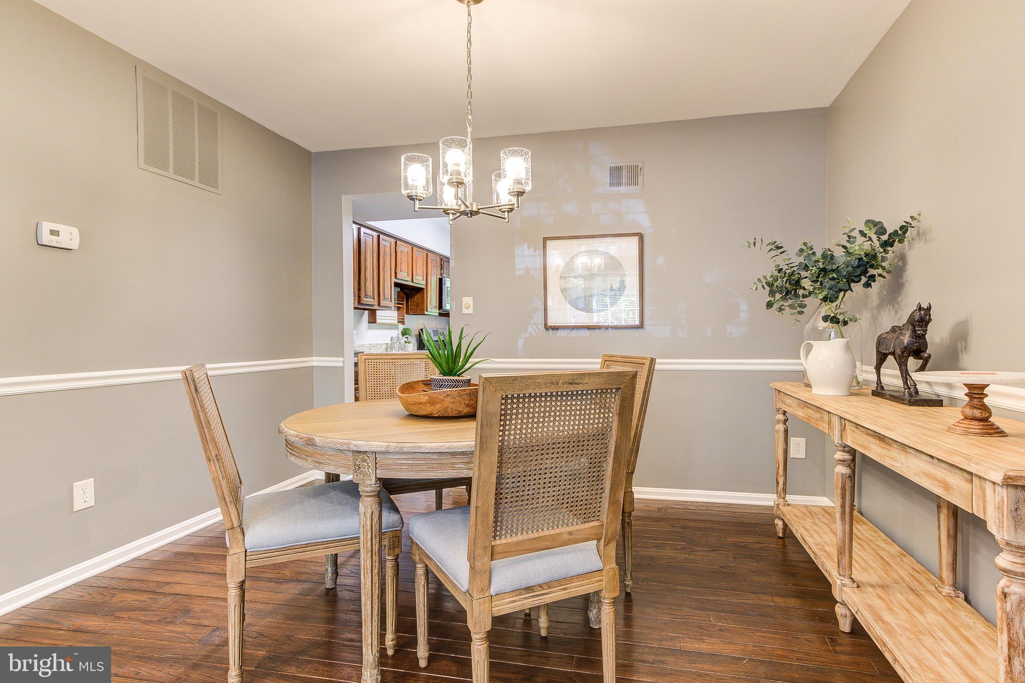 2165 Pond View Court Reston, VA 20191 - Photo 9 of 34 Gallery Image 9