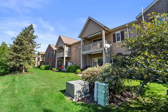 $375,000 | W162S7043 Olive Circle, Muskego, WI 53150