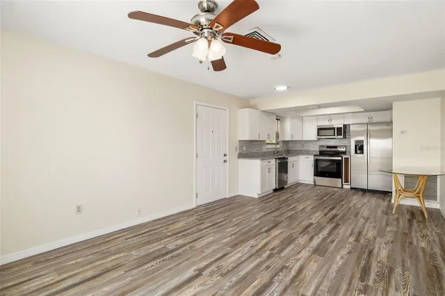 $689,000 | 2513 Avenue B, Unit B, Bradenton Beach, FL 34217