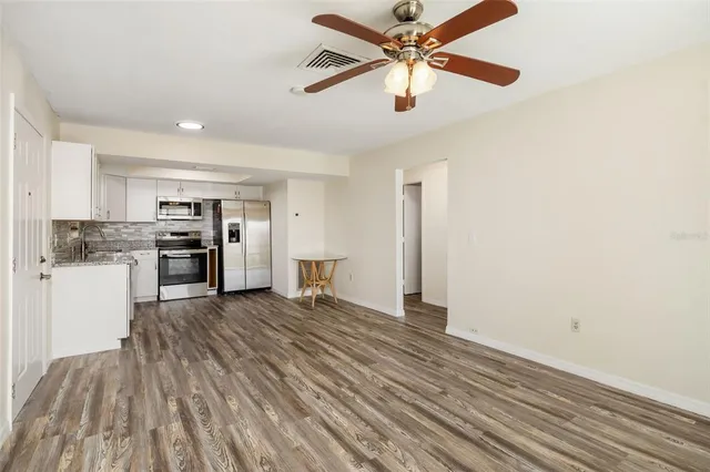 $689,000 | 2513 Avenue B, Unit B, Bradenton Beach, FL 34217