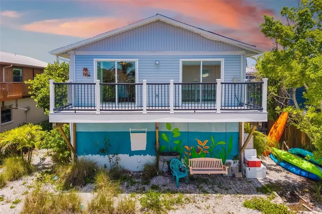 $689,000 | 2513 Avenue B, Unit B, Bradenton Beach, FL 34217