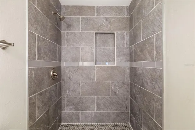 $689,000 | 2513 Avenue B, Unit B, Bradenton Beach, FL 34217