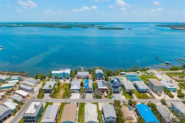 $689,000 | 2513 Avenue B, Unit B, Bradenton Beach, FL 34217