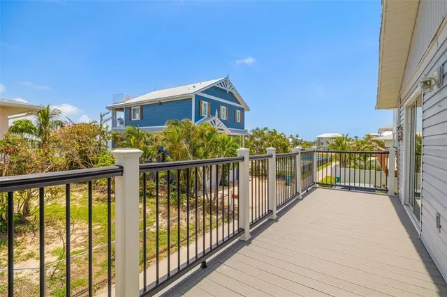 $689,000 | 2513 Avenue B, Unit B, Bradenton Beach, FL 34217