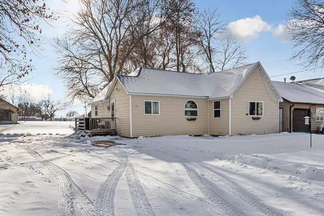$154,900 | 532 Radichel Street, Lake Crystal, MN 56055