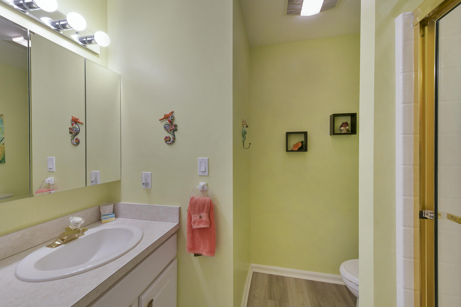 270 10th Street Key Colony Beach, FL 33051 - Photo 20 of 23 Second Bathroom