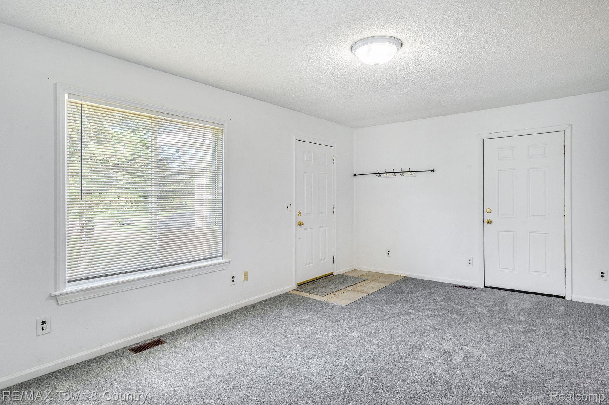 7330 North Nichols Road Flushing, MI 48433 - Photo 2 of 20 11.jpeg