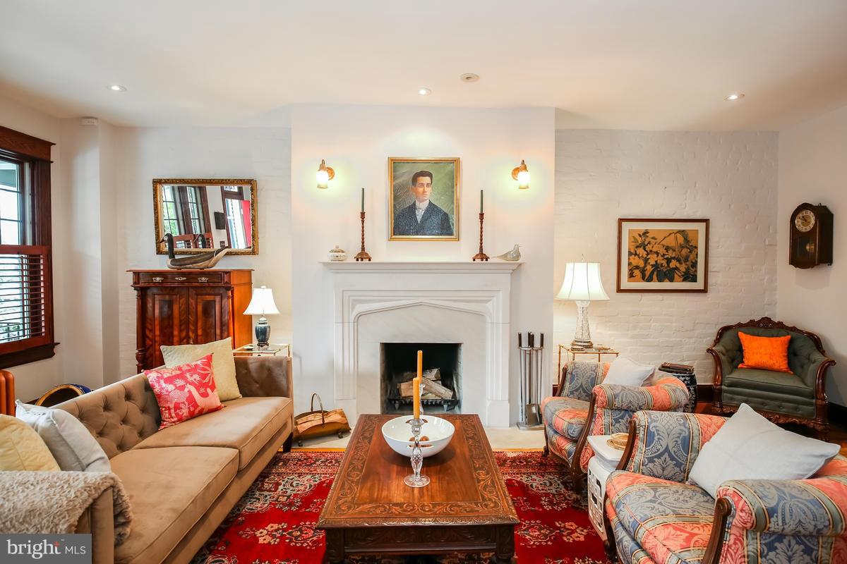 1018 Park Road Northwest Washington, DC 20010 - Photo 5 of 30 Interior (General)