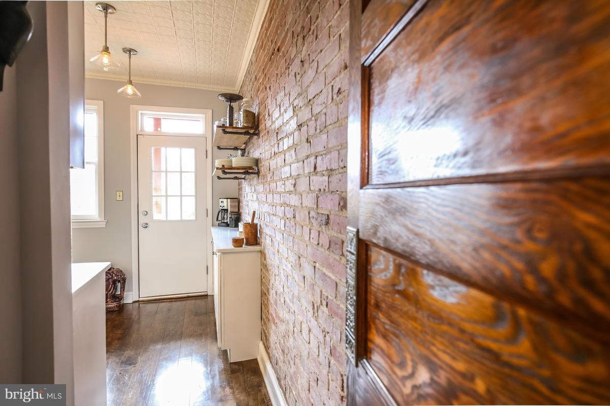 1018 Park Road Northwest Washington, DC 20010 - Photo 7 of 30 Interior (General)