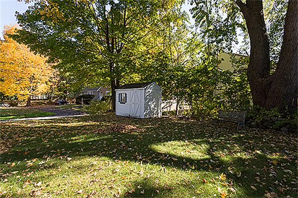 15 Curtis Road Woburn, MA 01801 - Photo 17 of 18 Gallery Image 17
