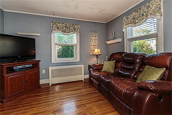 15 Curtis Road Woburn, MA 01801 - Photo 5 of 18 Gallery Image 5