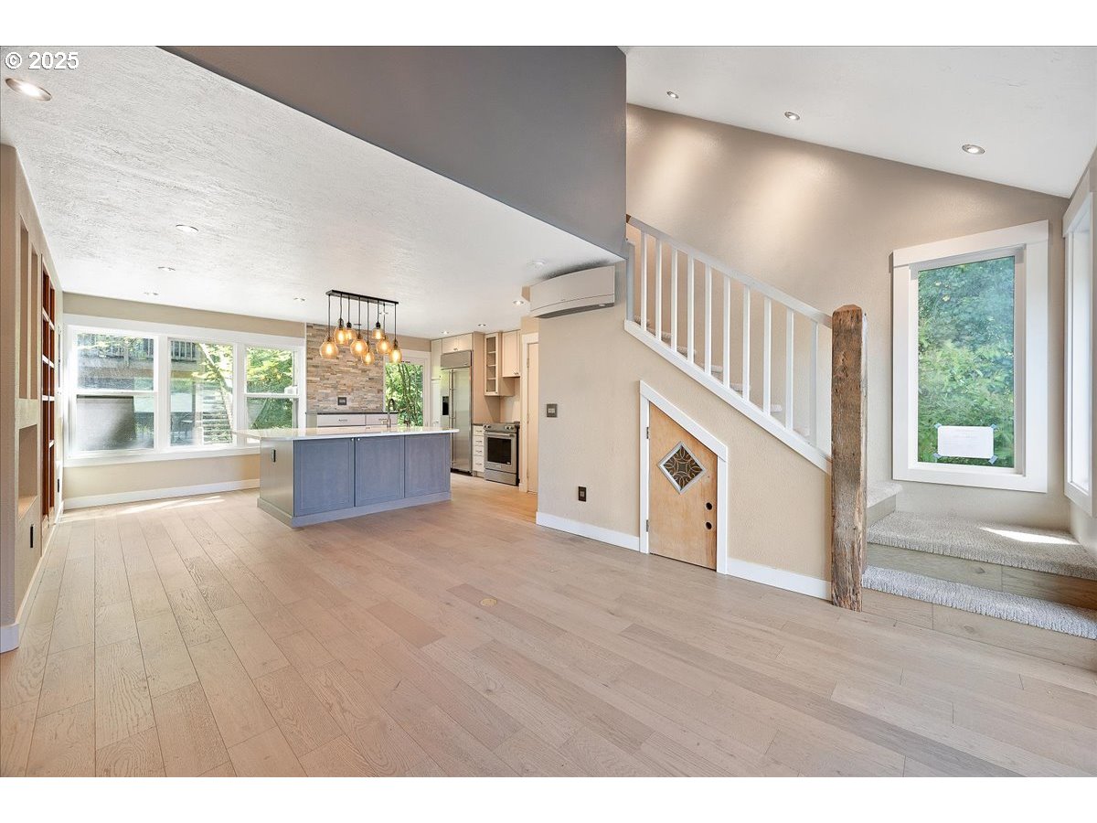 7752 Southwest Barnes Road, Unit B Portland, OR 97225 - Photo 12 of 24 Gallery Image 12