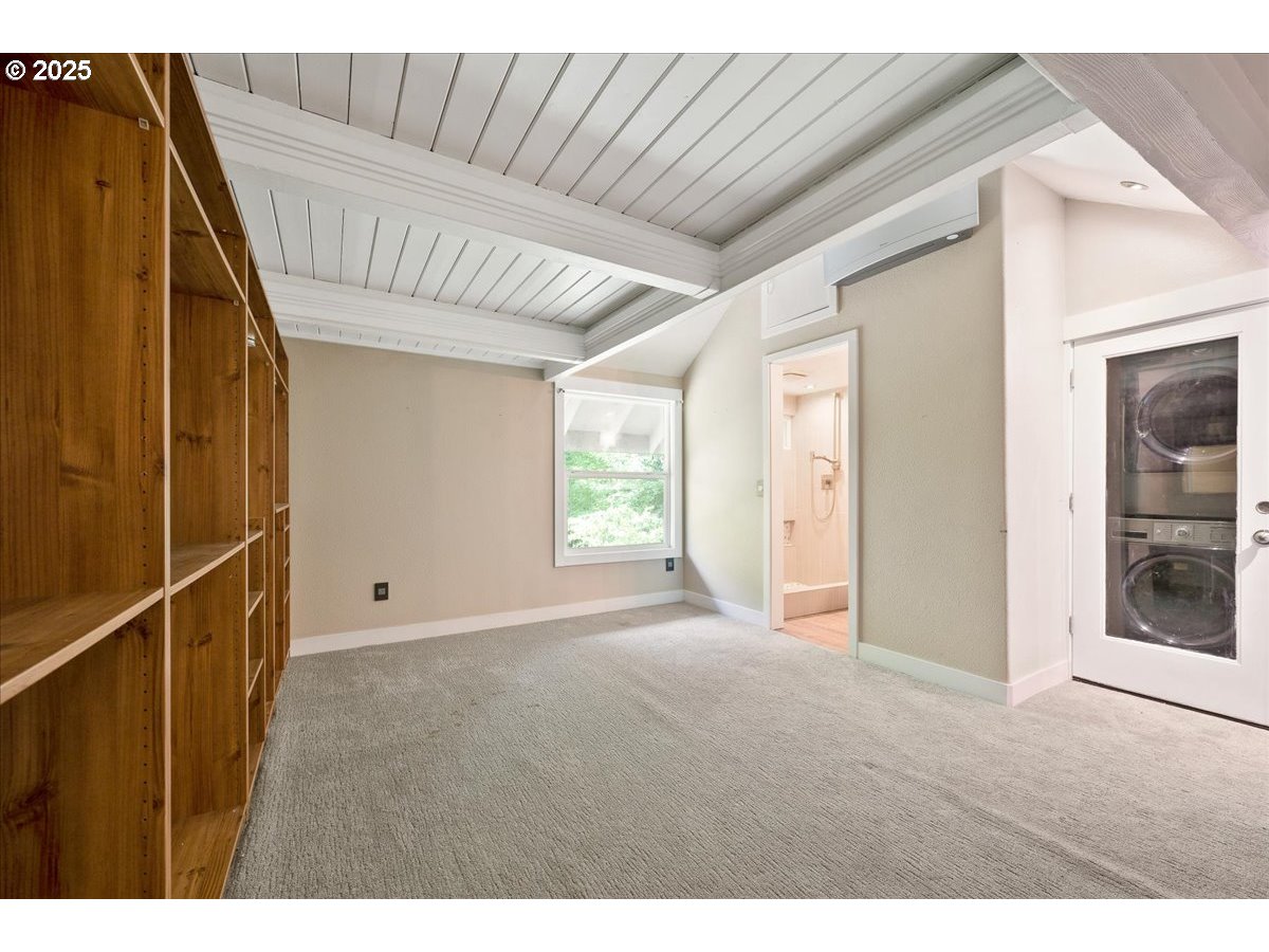 7752 Southwest Barnes Road, Unit B Portland, OR 97225 - Photo 16 of 24 Gallery Image 16