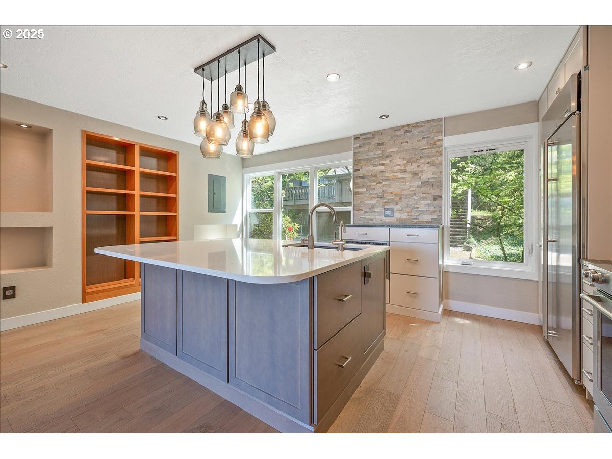 7752 Southwest Barnes Road, Unit B Portland, OR 97225 - Photo 4 of 24 Gallery Image 4