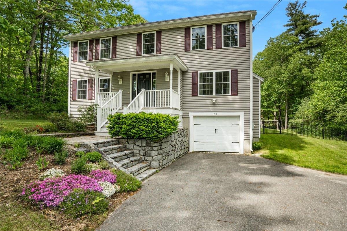 34 Old Derry Road Londonderry, NH 03053 - Photo 1 of 33 Gallery Image 1