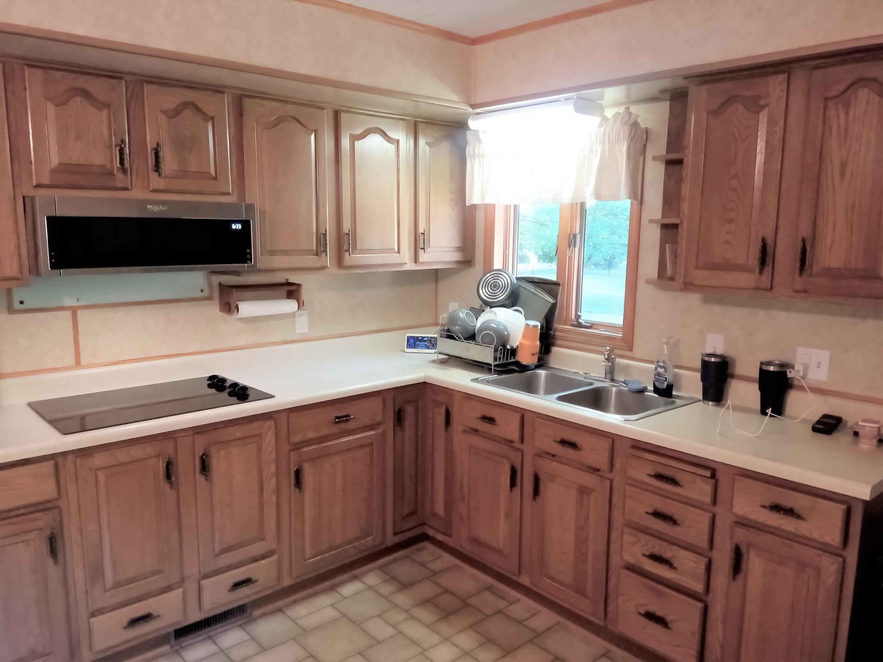 8770 South River Road Cheboygan, MI 49721 - Photo 10 of 52 Gallery Image 10