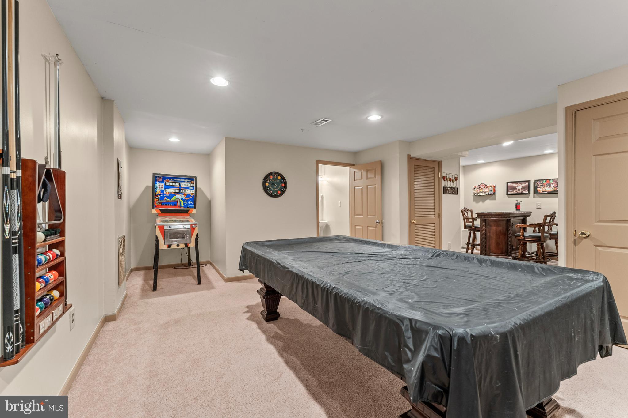 8910 Edison Lane Clinton, MD 20735 - Photo 33 of 51 a kitchen with a table and chairs