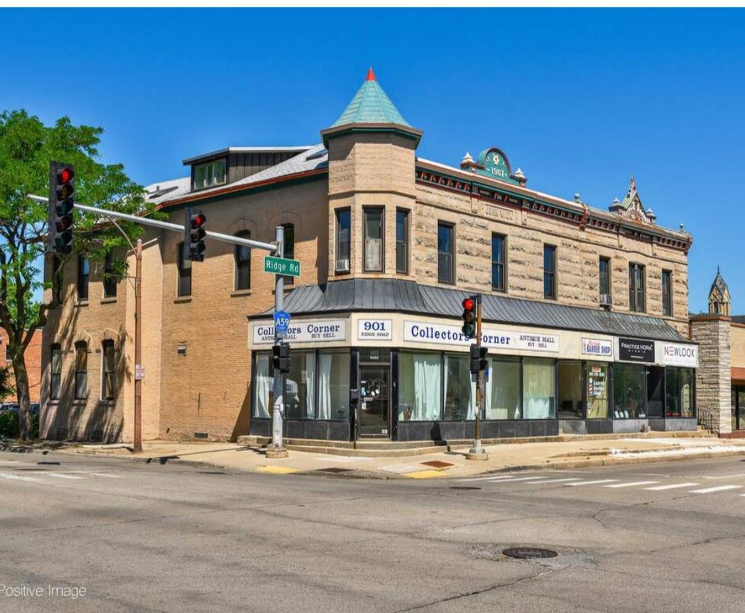 903 Ridge Road, Unit 2 Wilmette, IL 60091 - Photo 1 of 16