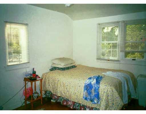 497 Highview Road Pittsburgh, PA 15234 - Photo 3 of 6 Master Bedroom.