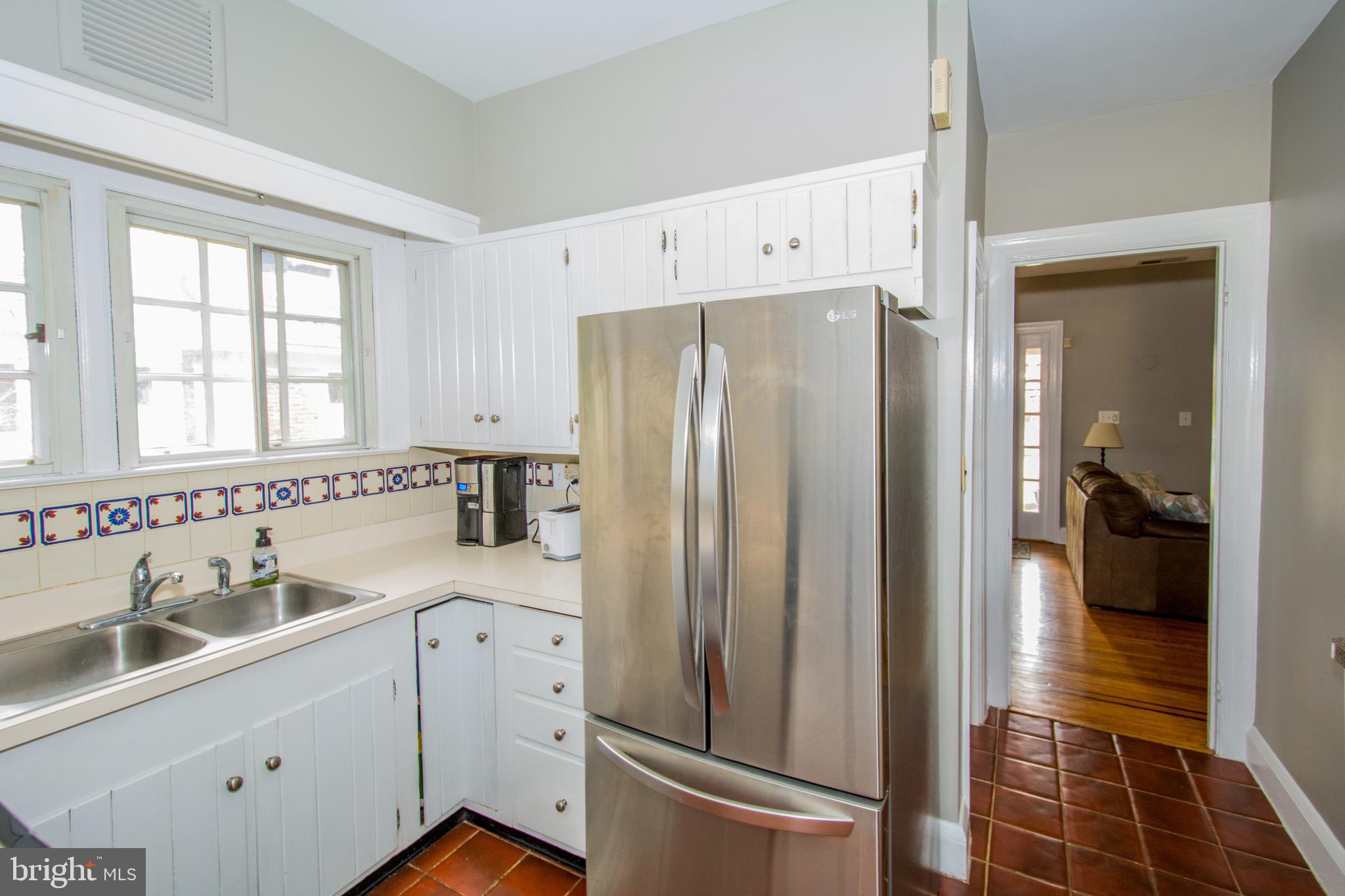 2402 Everton Road Baltimore, MD 21209 - Photo 14 of 44