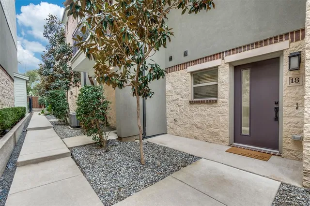 $2,995 | 4316 Hartford Street, Unit 18, Dallas, TX 75219