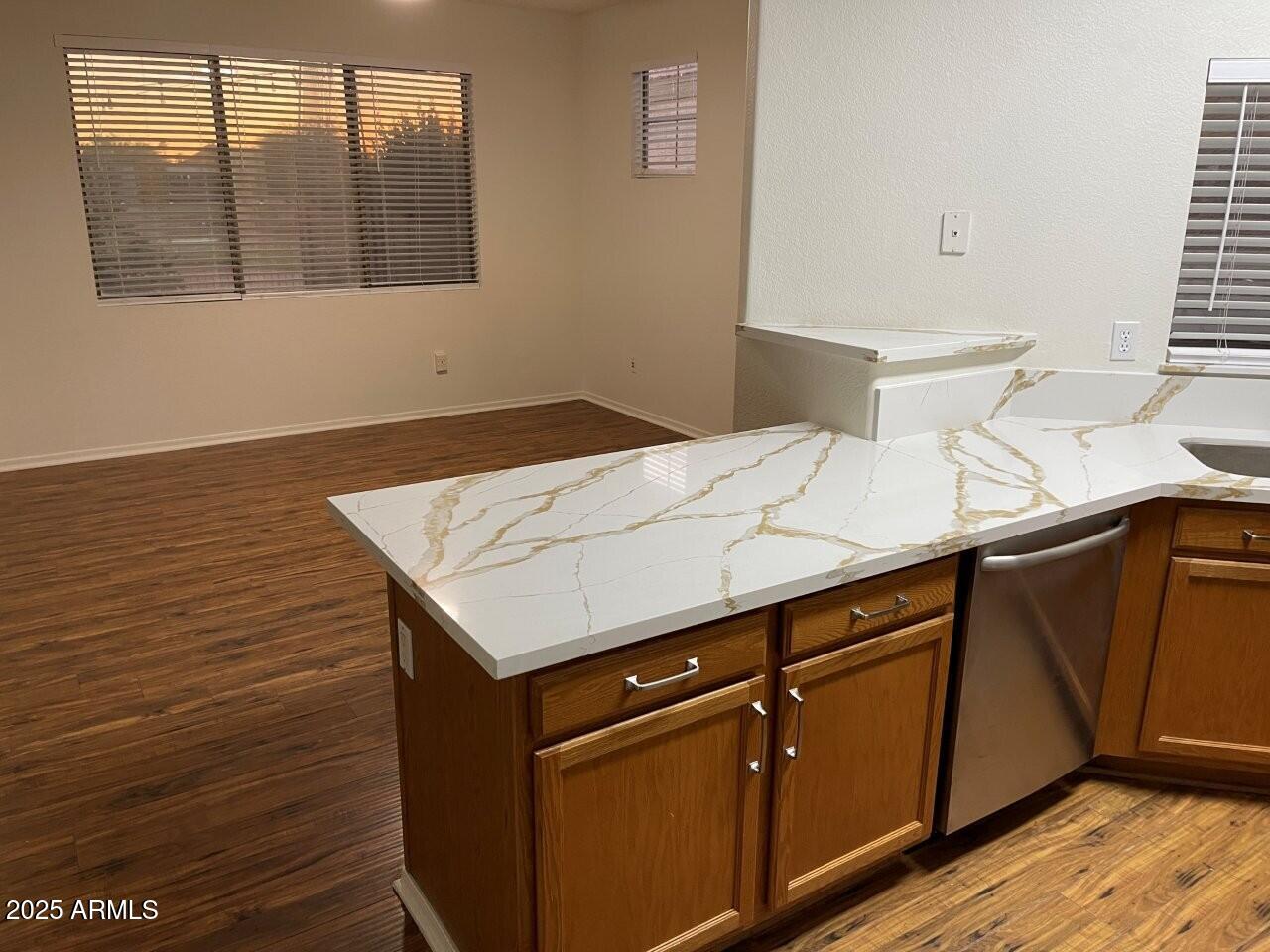 1190 South Boulder Street, Unit E Gilbert, AZ 85296 - Photo 13 of 33 K3