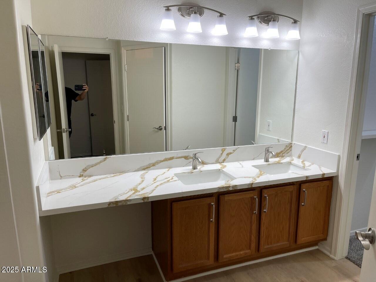 1190 South Boulder Street, Unit E Gilbert, AZ 85296 - Photo 22 of 33 B2