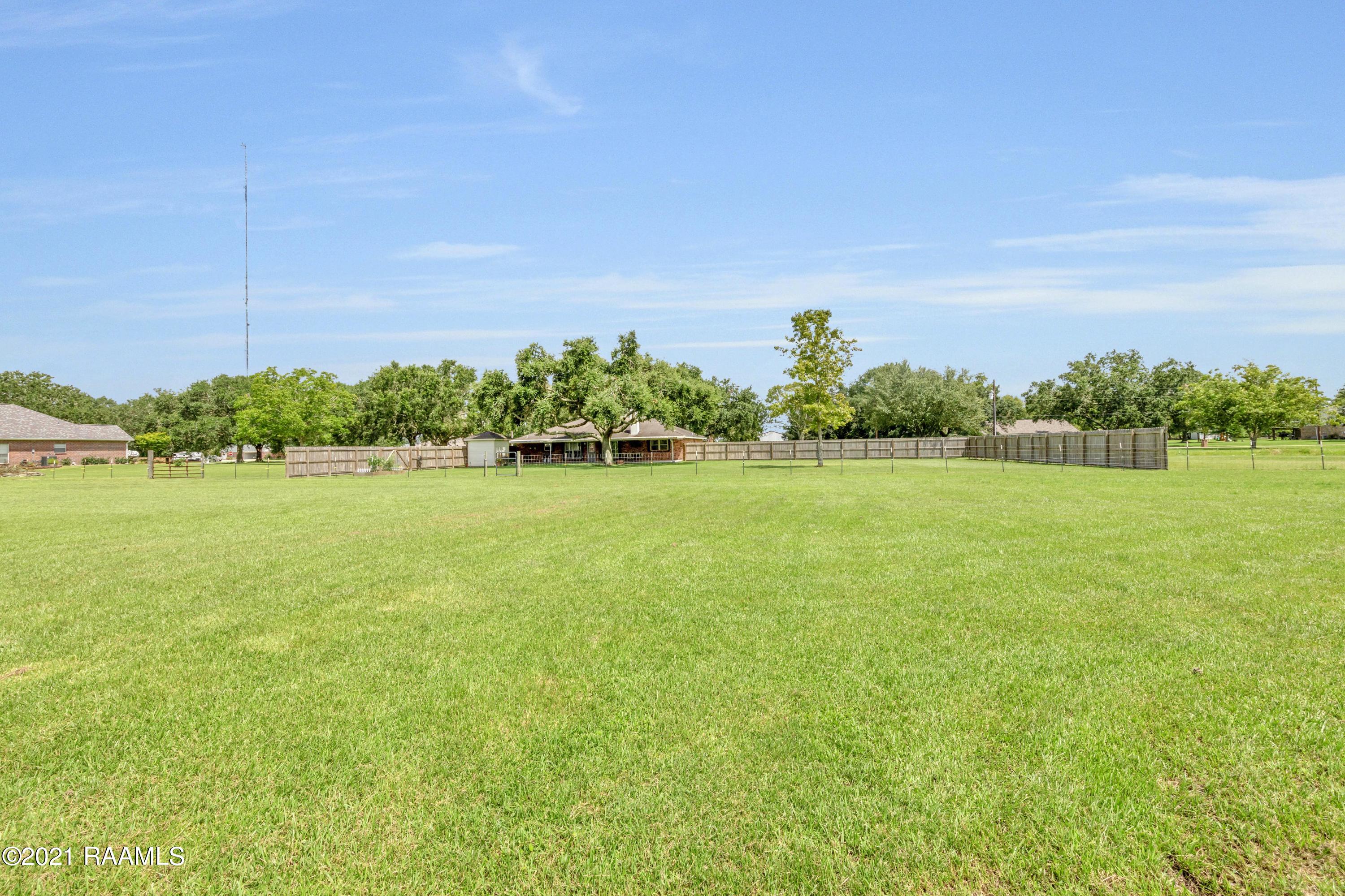 121 Little Farms Road Youngsville, LA 70592 - Photo 12 of 50 Gallery Image 12