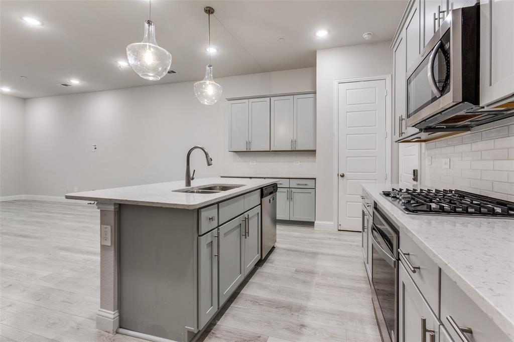 1888 Strand Street Dallas, TX 75234 - Photo 9 of 26