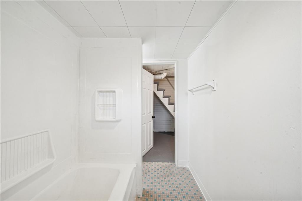 3226-3228 Richardson Avenue Pittsburgh, PA 15212 - Photo 21 of 30 Downstair full bath.