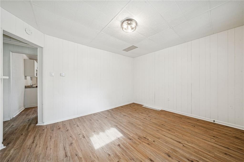 3226-3228 Richardson Avenue Pittsburgh, PA 15212 - Photo 5 of 30 Living room