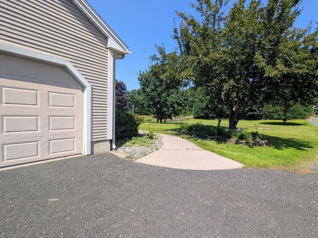 83 Granville Road Southwick, MA 01077 - Photo 9 of 31 Gallery Image 9