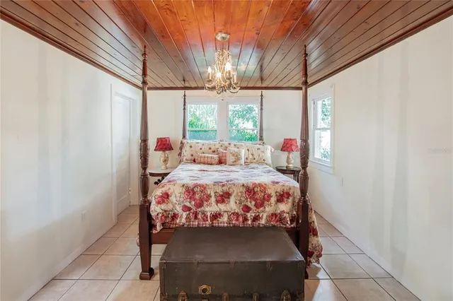 $1,095,000 | 37439 Meridian Avenue, Dade City, FL 33525