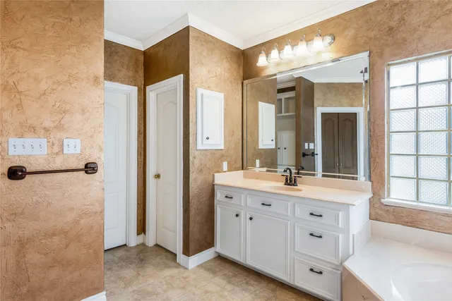 $2,900 | 60 Fairfield Drive, Montgomery, TX 77356