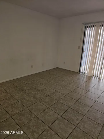 $1,275 | 617 South Vía Entrada, Sierra Vista, AZ 85635