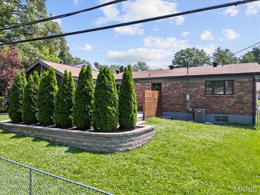 8839 Forest Heights Drive St. Louis, MO 63123 - Photo 44 of 51