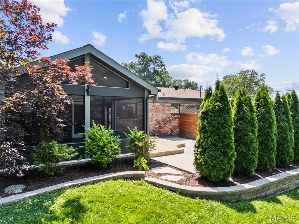 8839 Forest Heights Drive St. Louis, MO 63123 - Photo 45 of 51