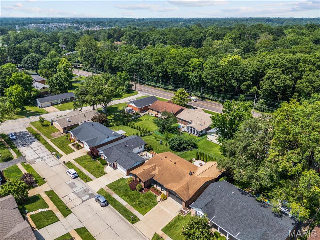 8839 Forest Heights Drive St. Louis, MO 63123 - Photo 48 of 51