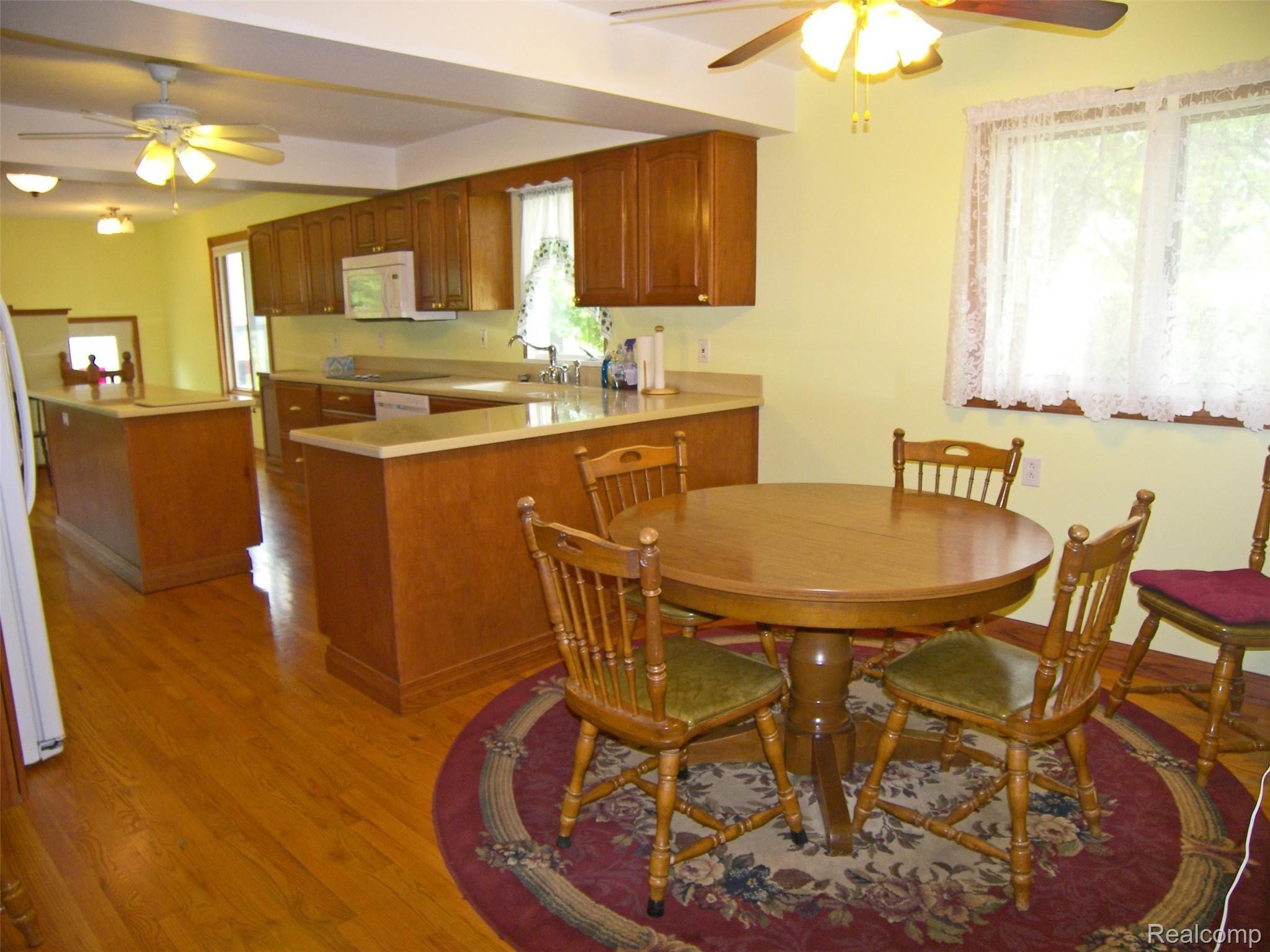 8540 North Clio Road Mount Morris, MI 48458 - Photo 10 of 31 100_3295.JPG