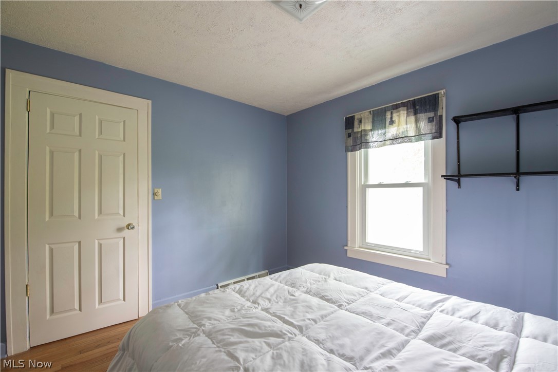 1188 Deforest Road Southeast Niles, OH 44446 - Photo 10 of 22