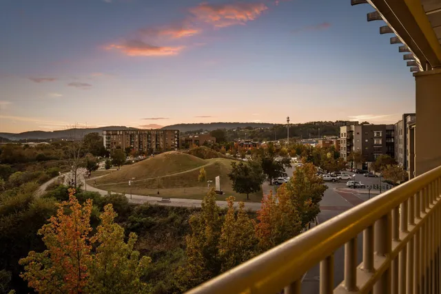 a picture of city view