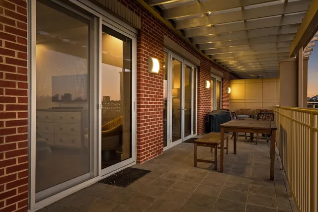 $900,000 | 4 Cherokee Blvd., Unit 409, Chattanooga, TN 37405