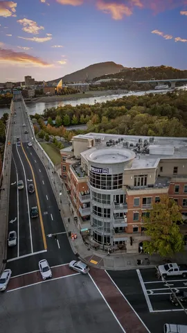 $900,000 | 4 Cherokee Blvd., Unit 409, Chattanooga, TN 37405