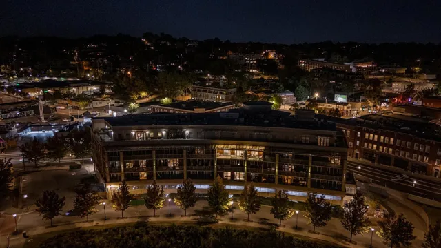 $900,000 | 4 Cherokee Blvd., Unit 409, Chattanooga, TN 37405