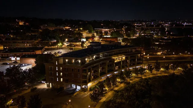 $900,000 | 4 Cherokee Blvd., Unit 409, Chattanooga, TN 37405