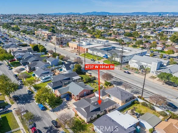 an aerial view of residential building and lake view