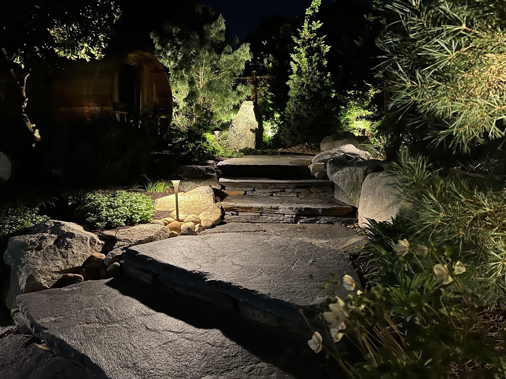 40 Holland Road Melrose, MA 02176 - Photo 41 of 42 a view of a backyard of the house